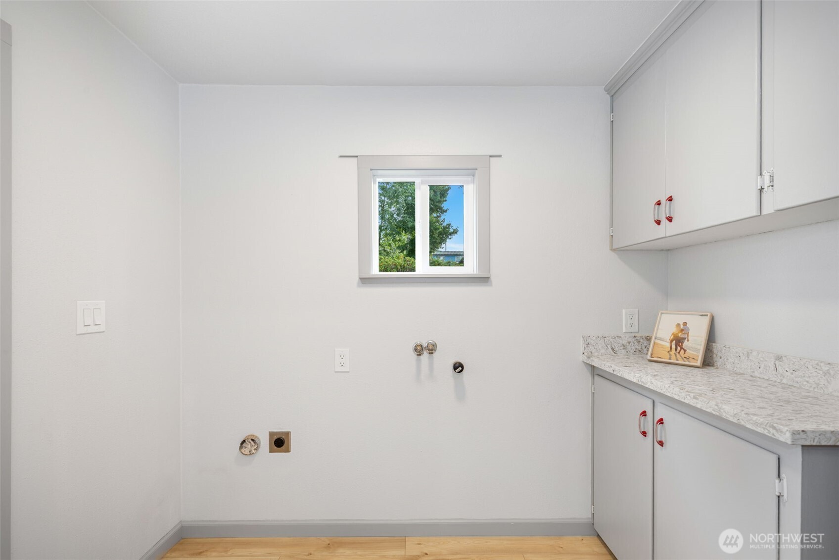property viewer photo 17