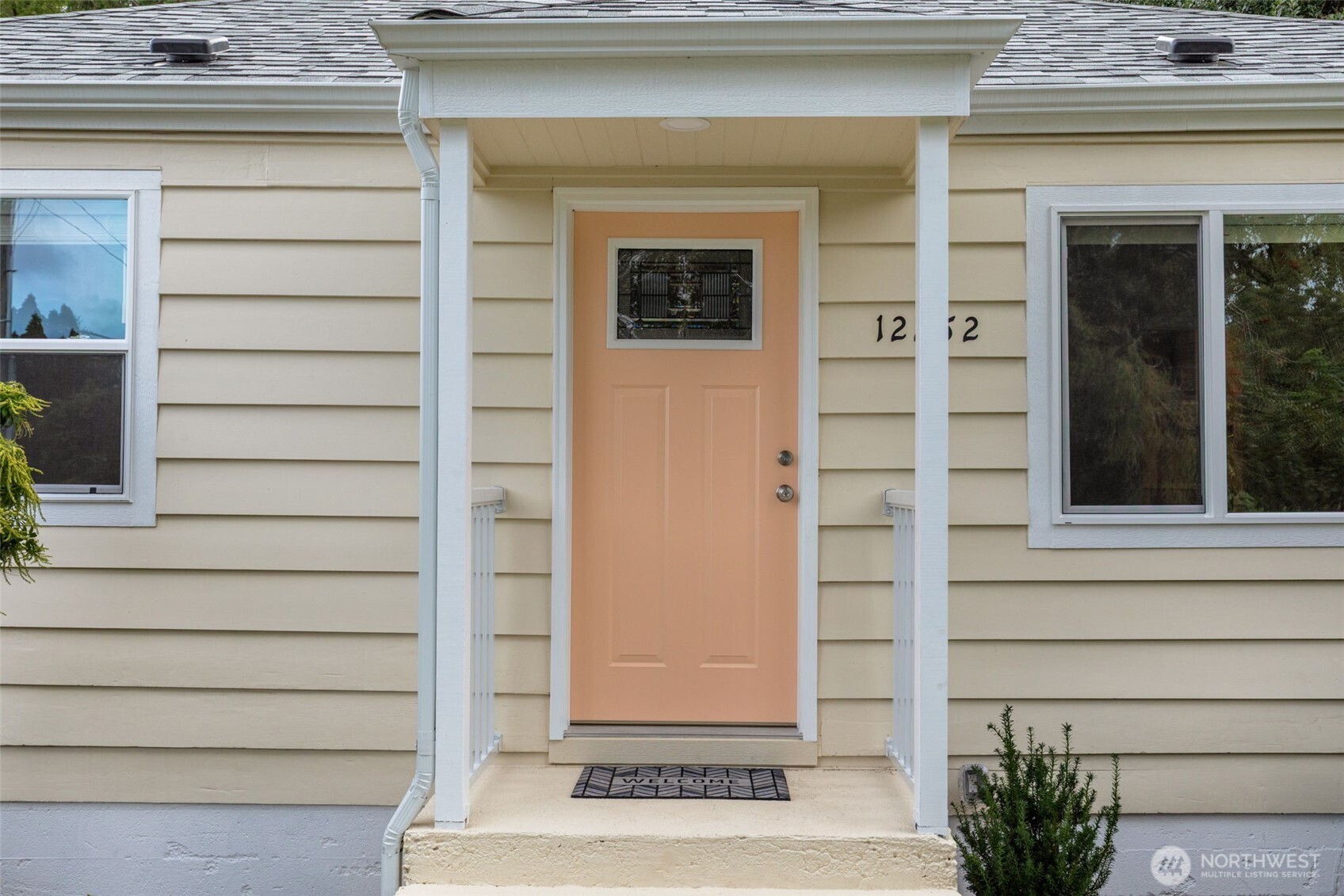 property viewer photo 2