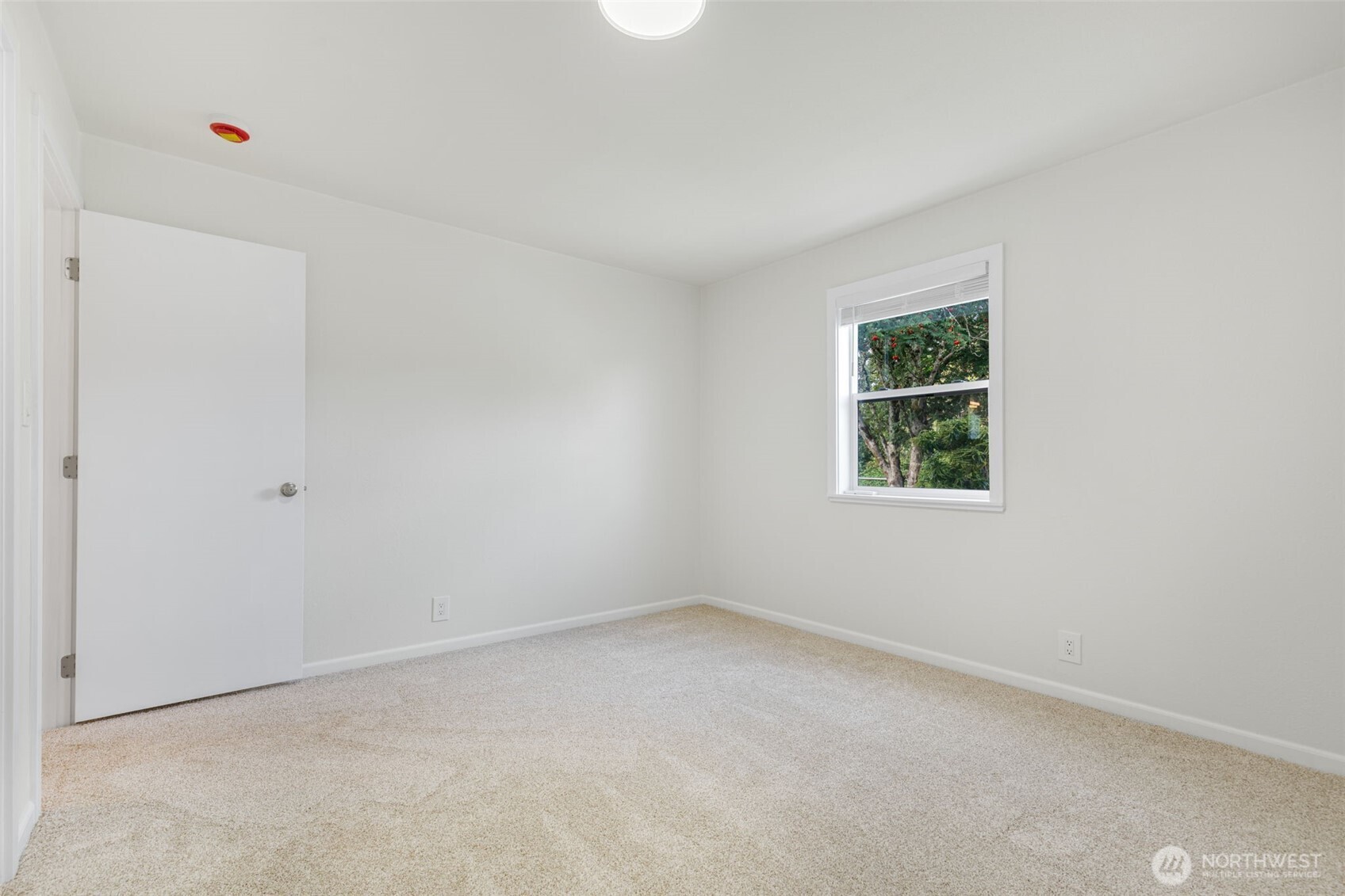 property viewer photo 20