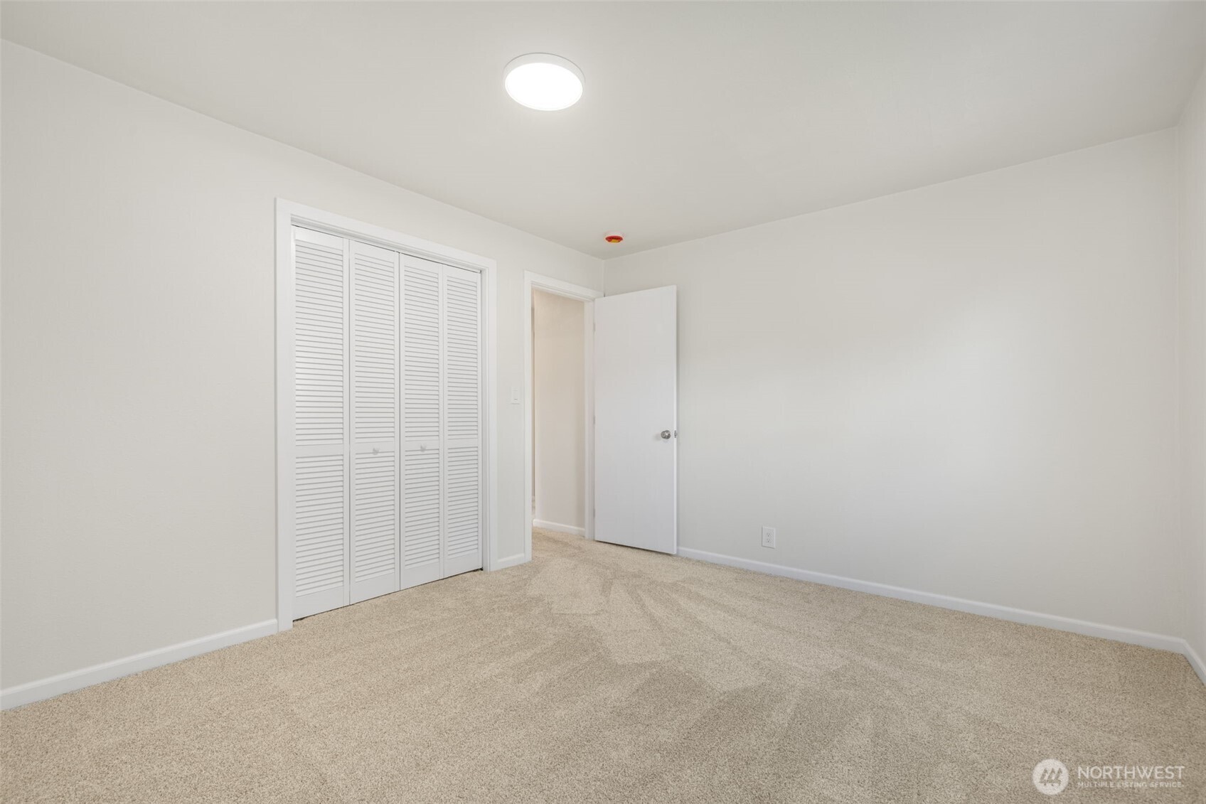 property viewer photo 23