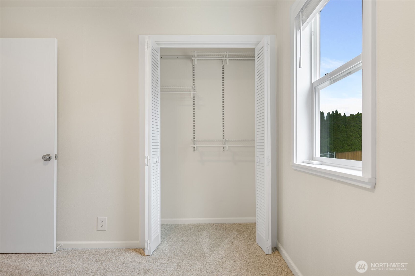 property viewer photo 27