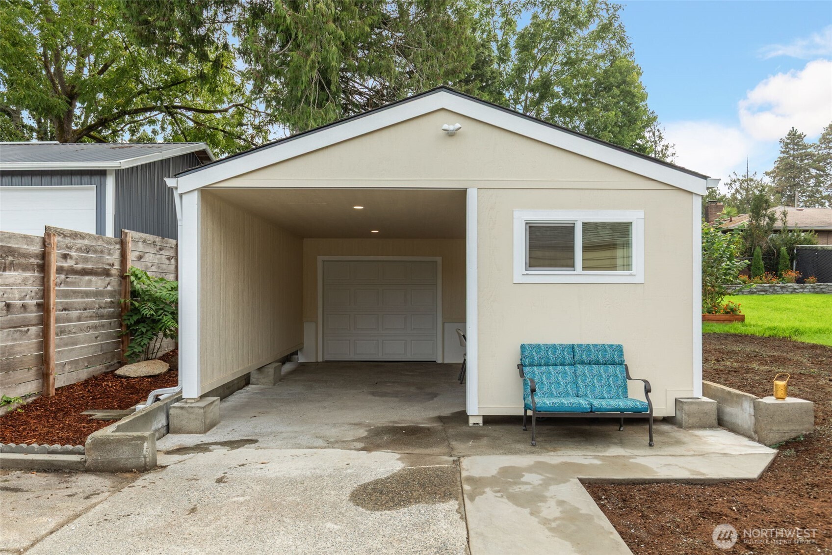 property viewer photo 31