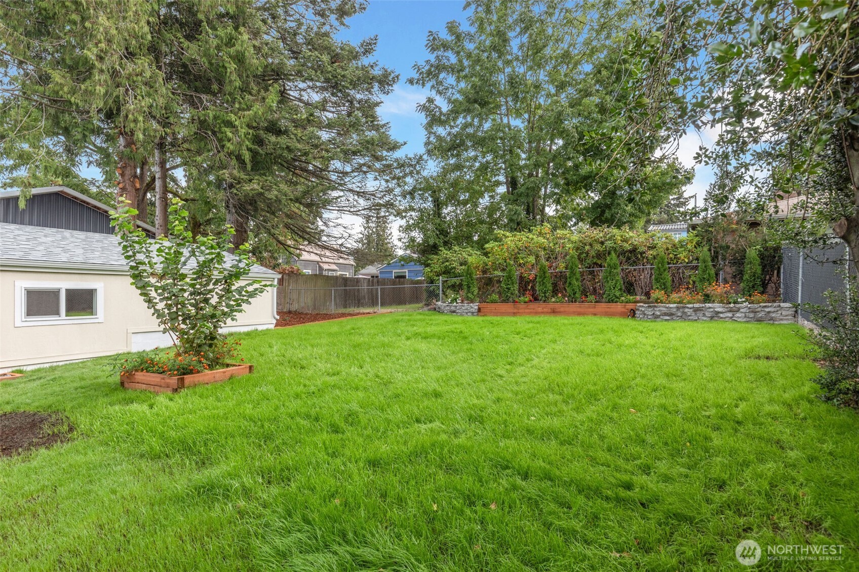property viewer photo 33