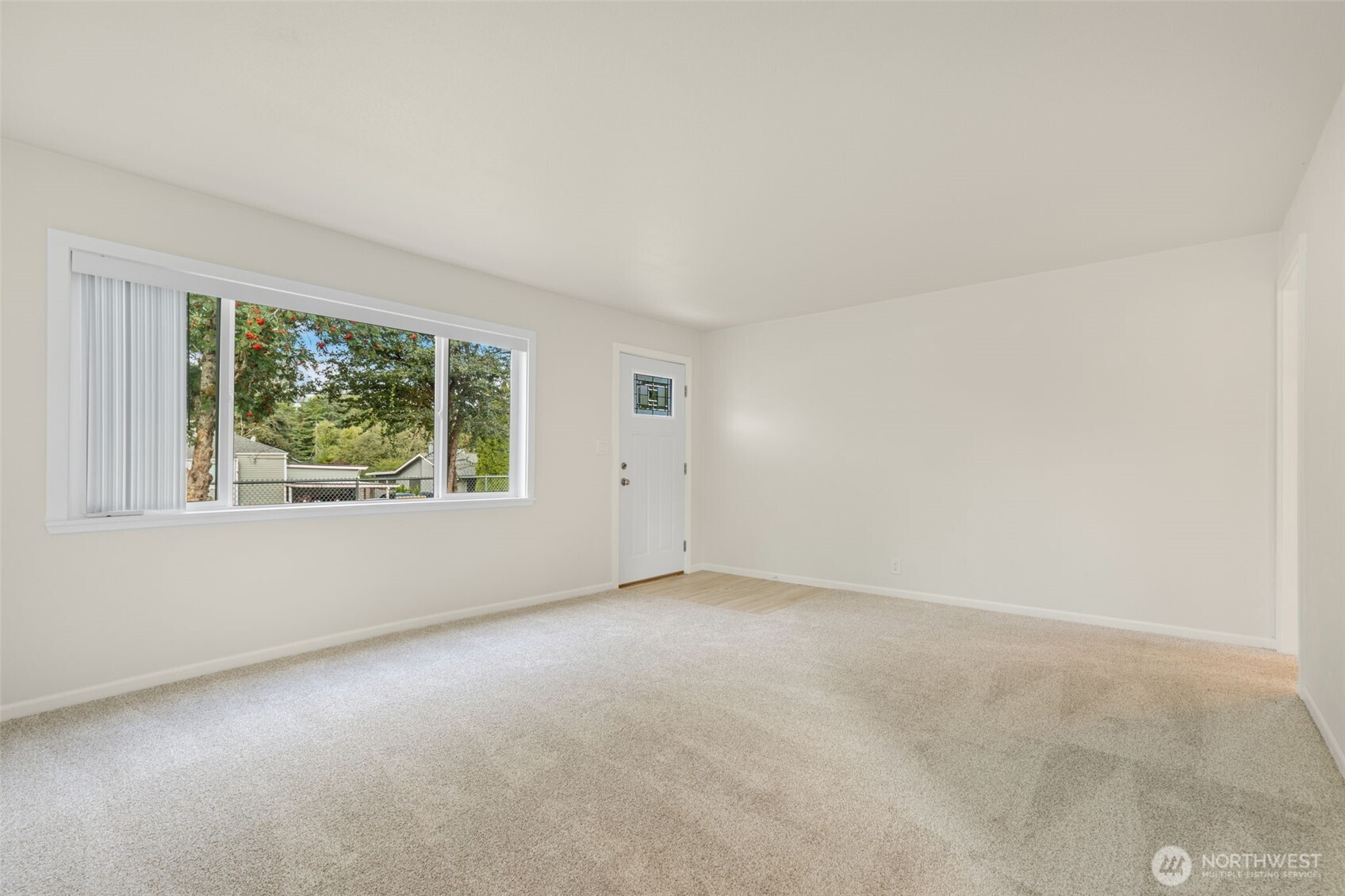 property viewer photo 6