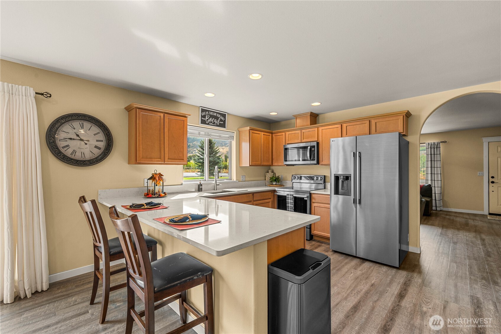 main property photo 5