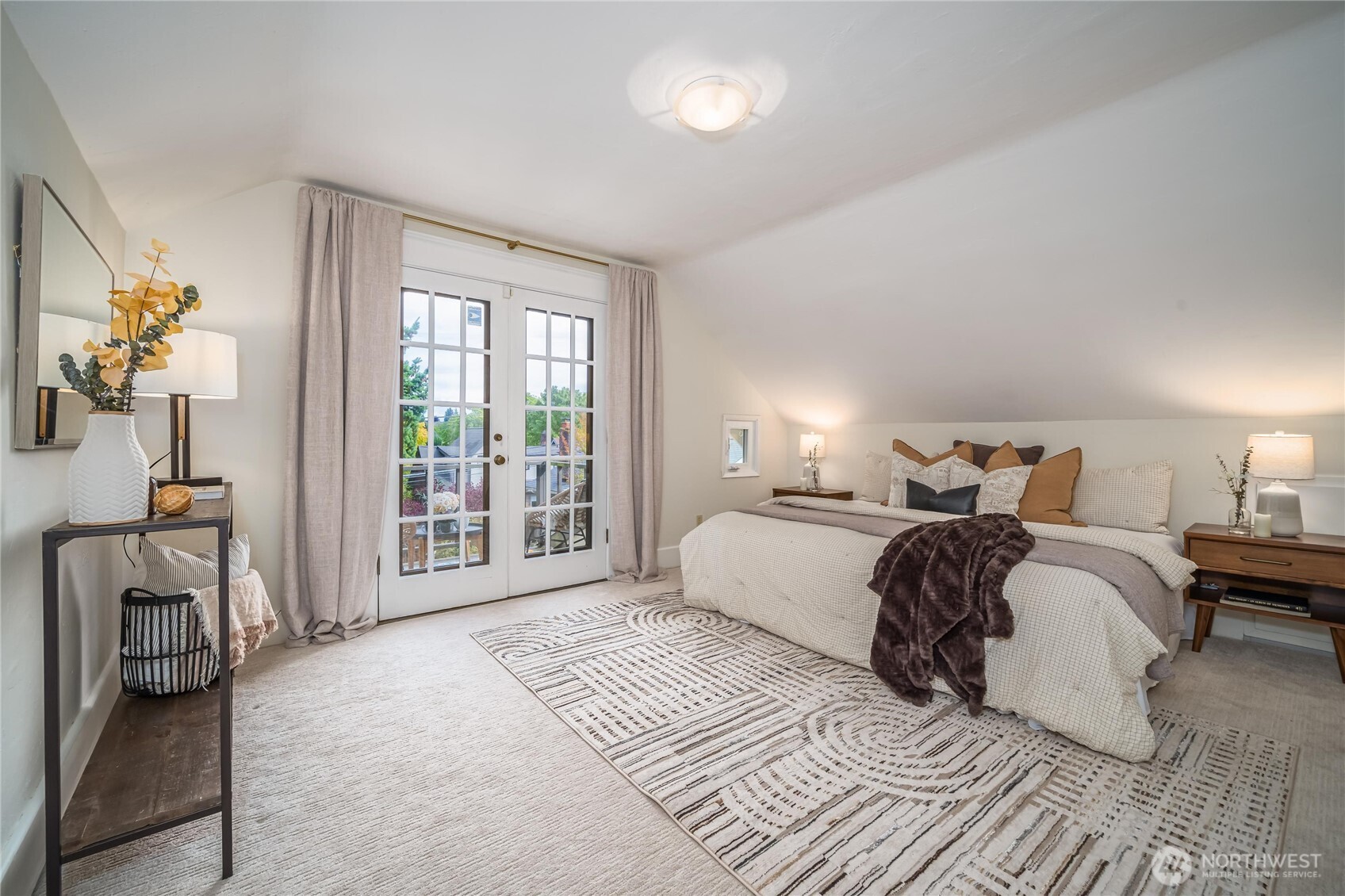 property viewer photo 13