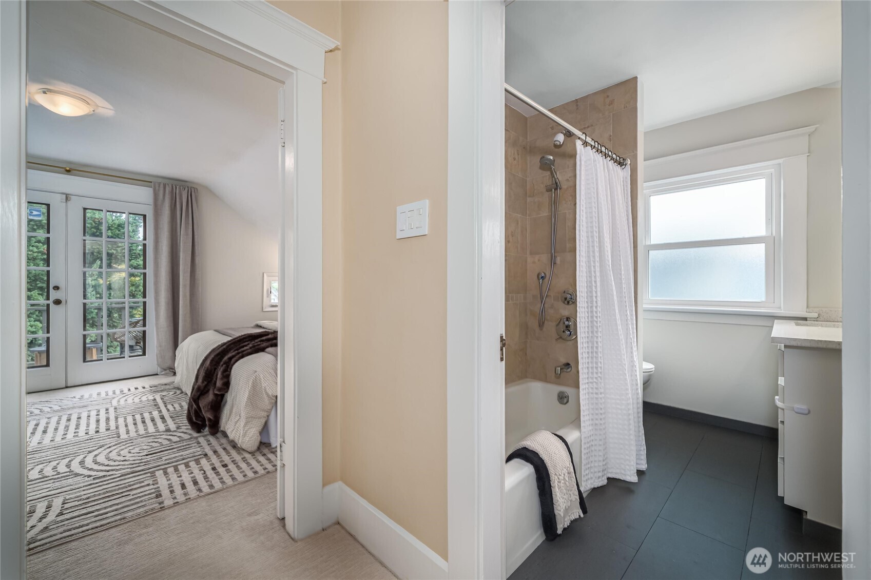 property viewer photo 17