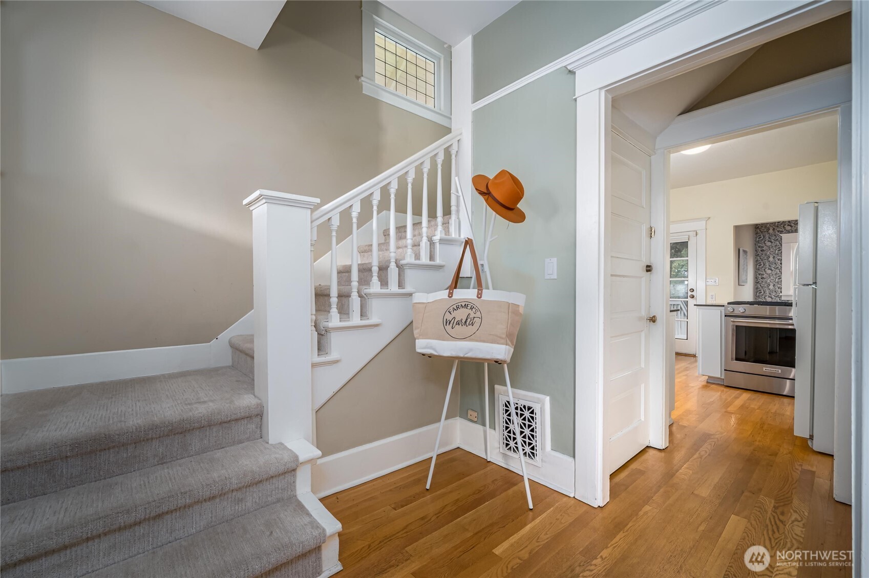 property viewer photo 2