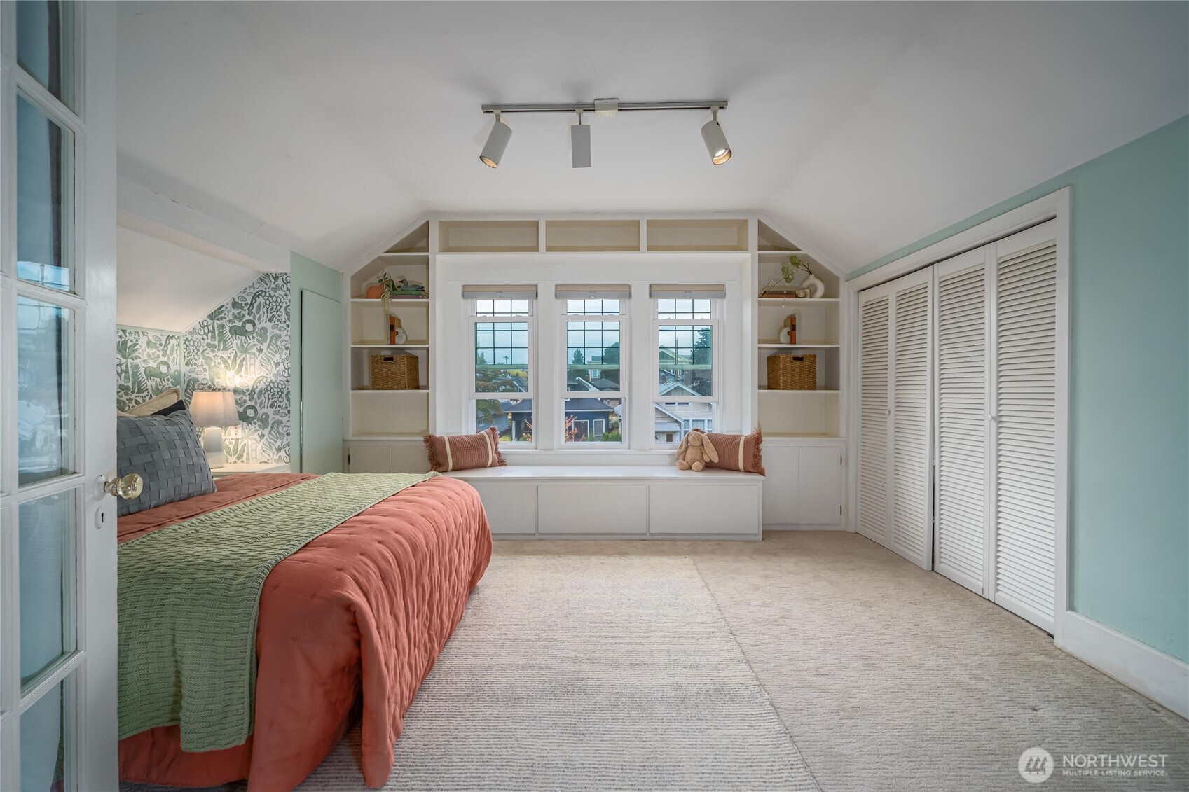 property viewer photo 20
