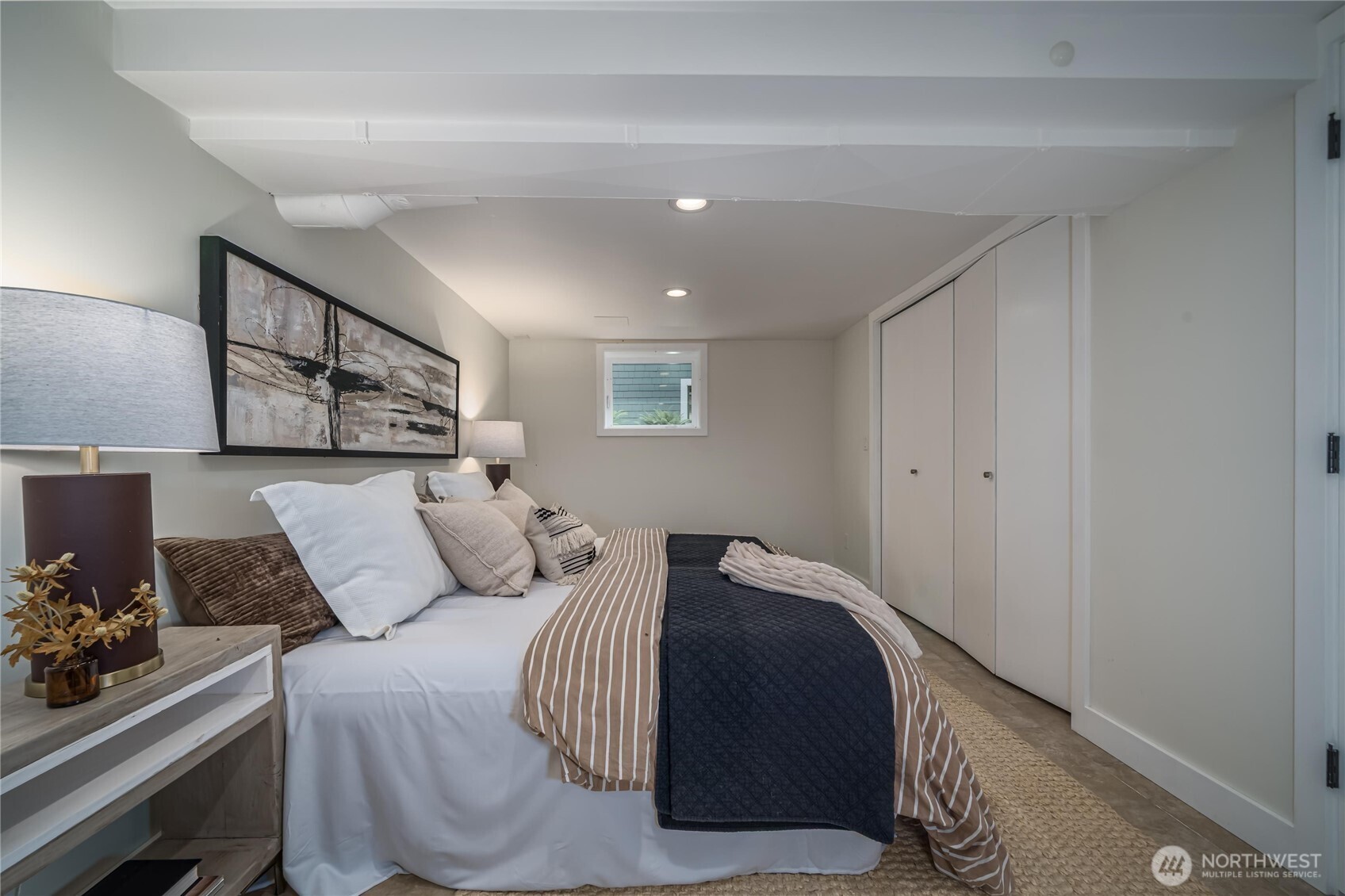 property viewer photo 23