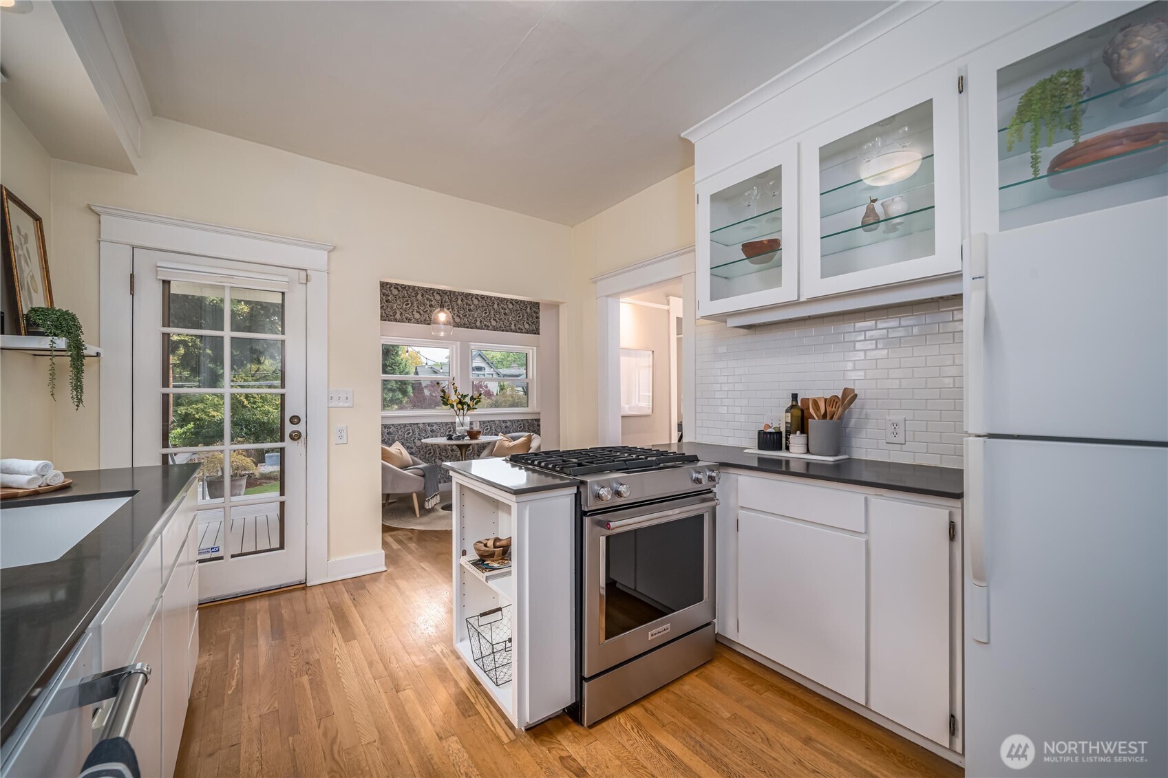 property viewer photo 8