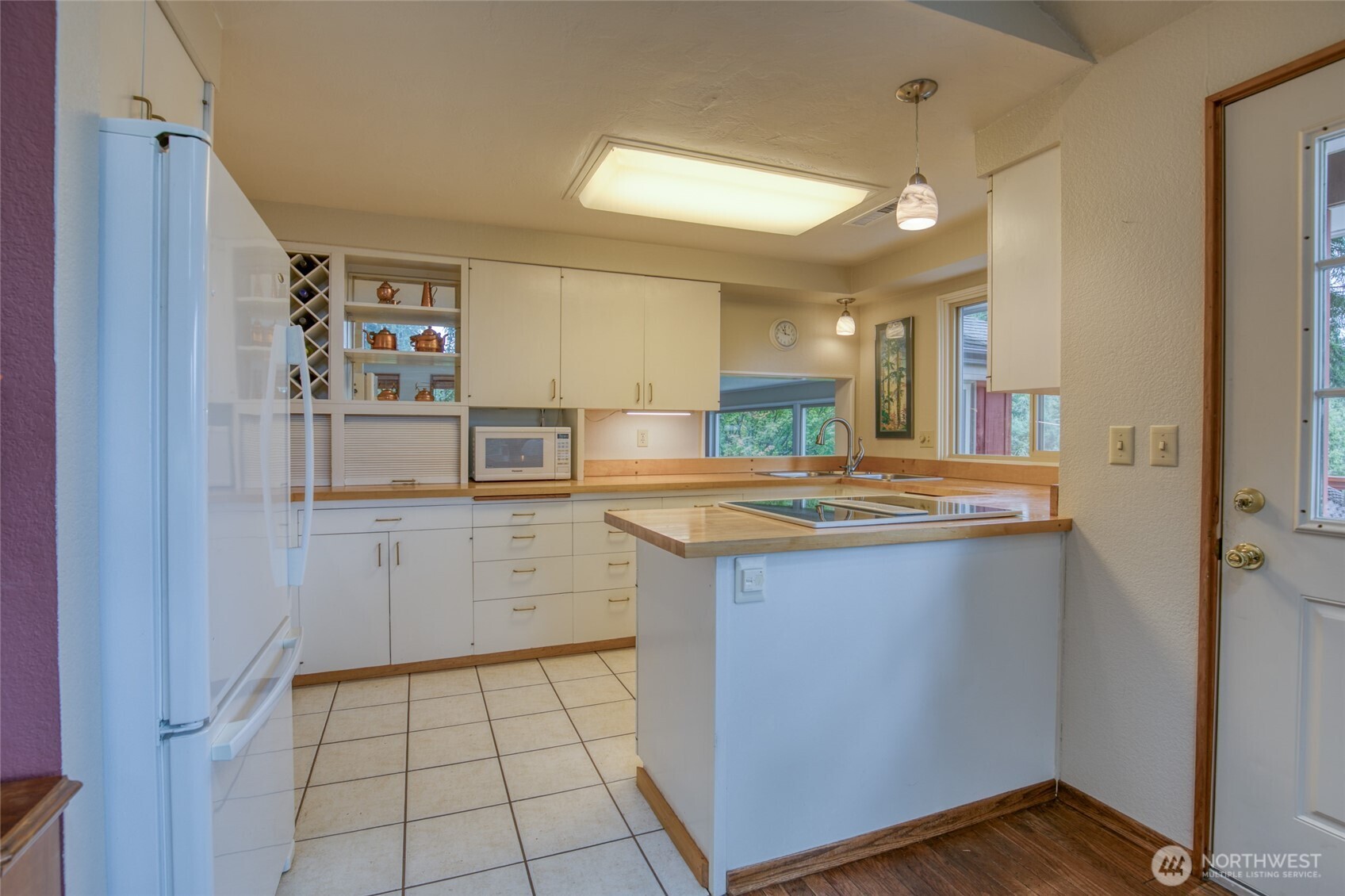 main property photo 17