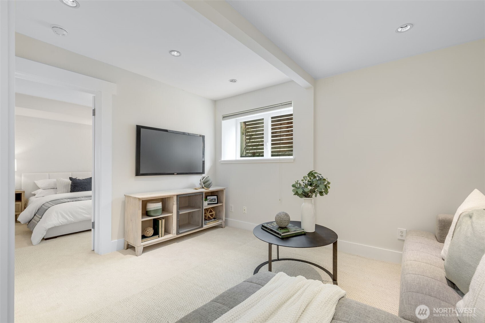 property viewer photo 29