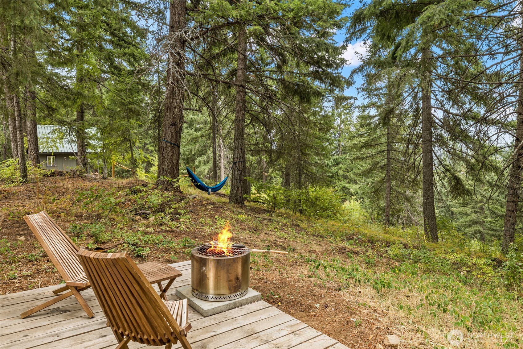 main property photo 22