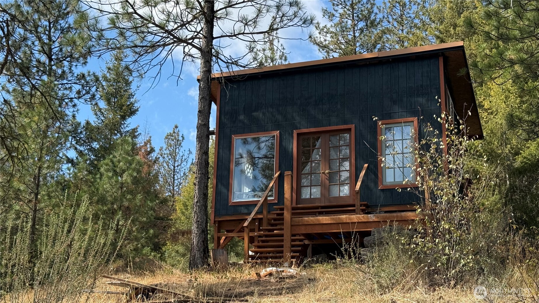 main property photo 0
