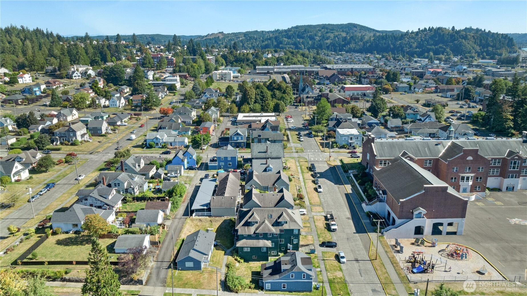 main property photo 11