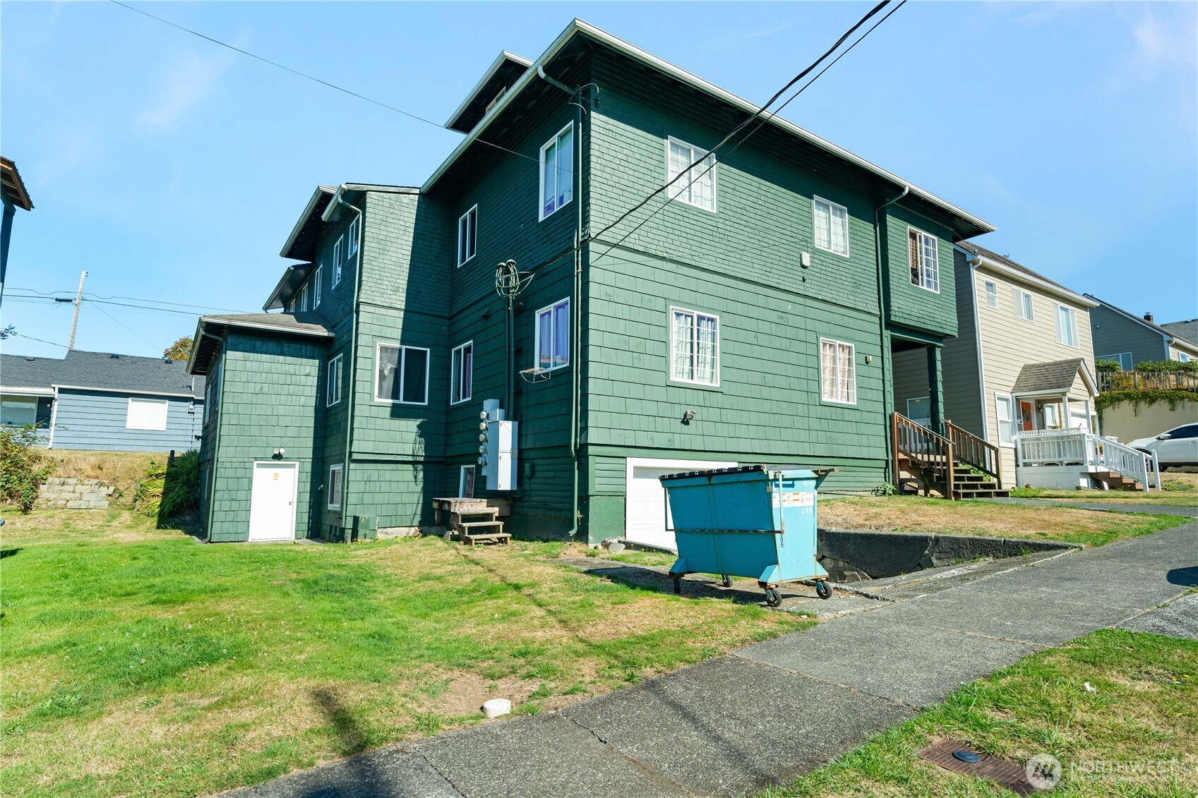 main property photo 5