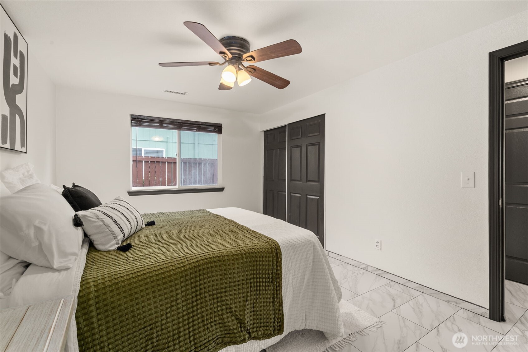 property viewer photo 14