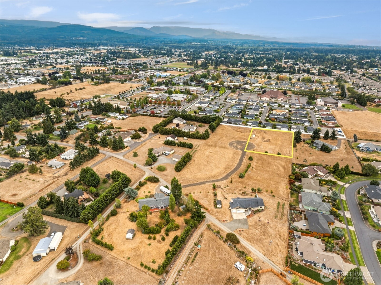 main property photo 10