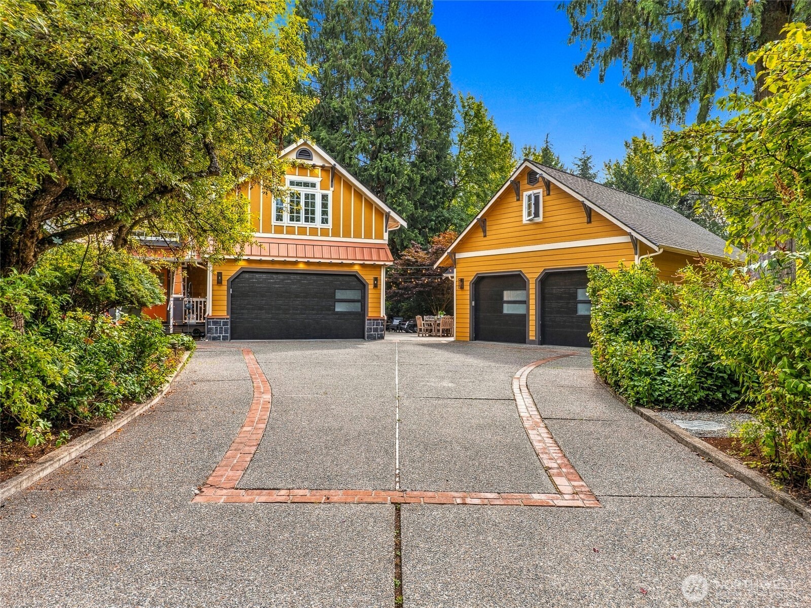 property viewer photo 3