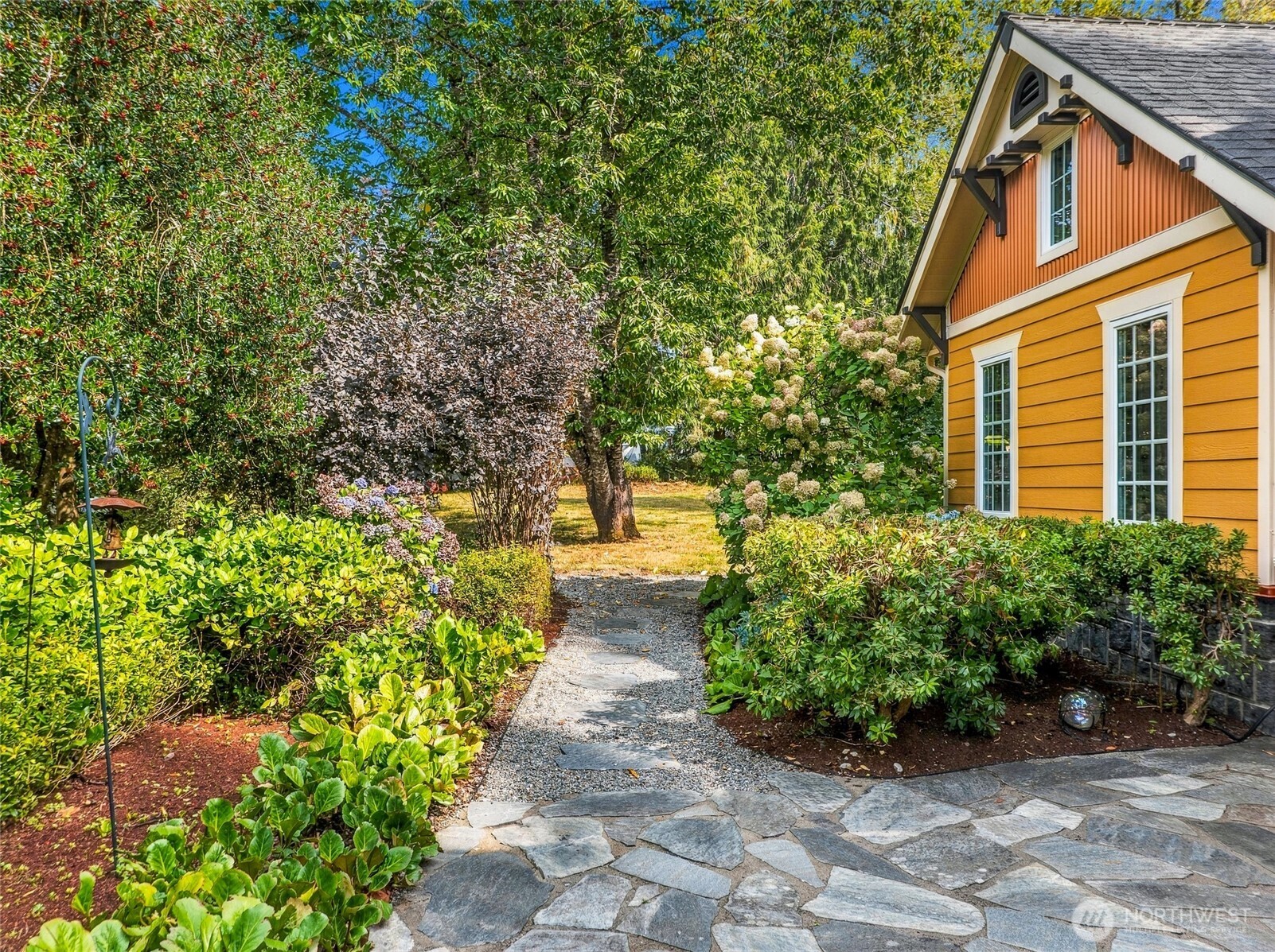 property viewer photo 30