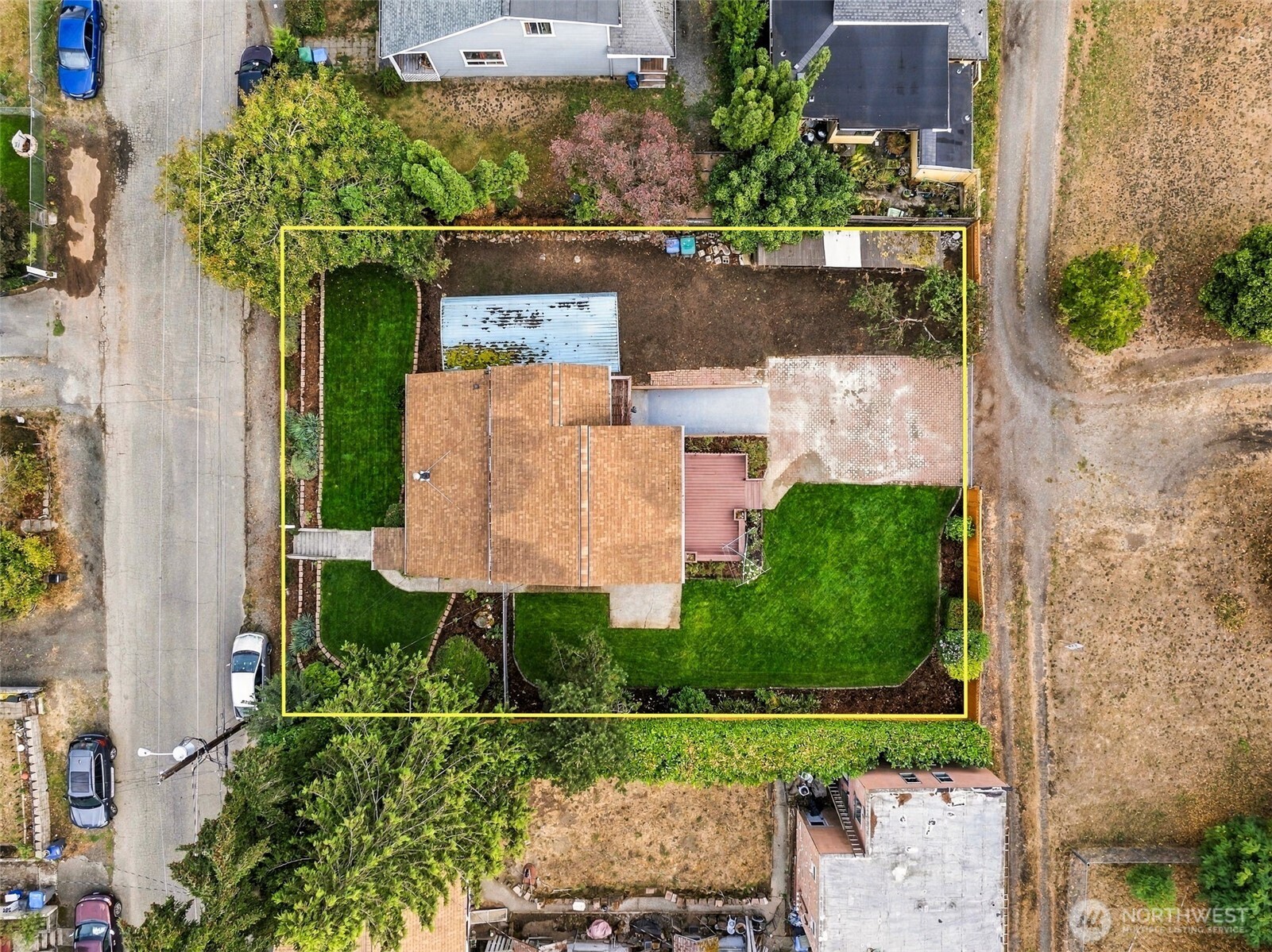 main property photo 25