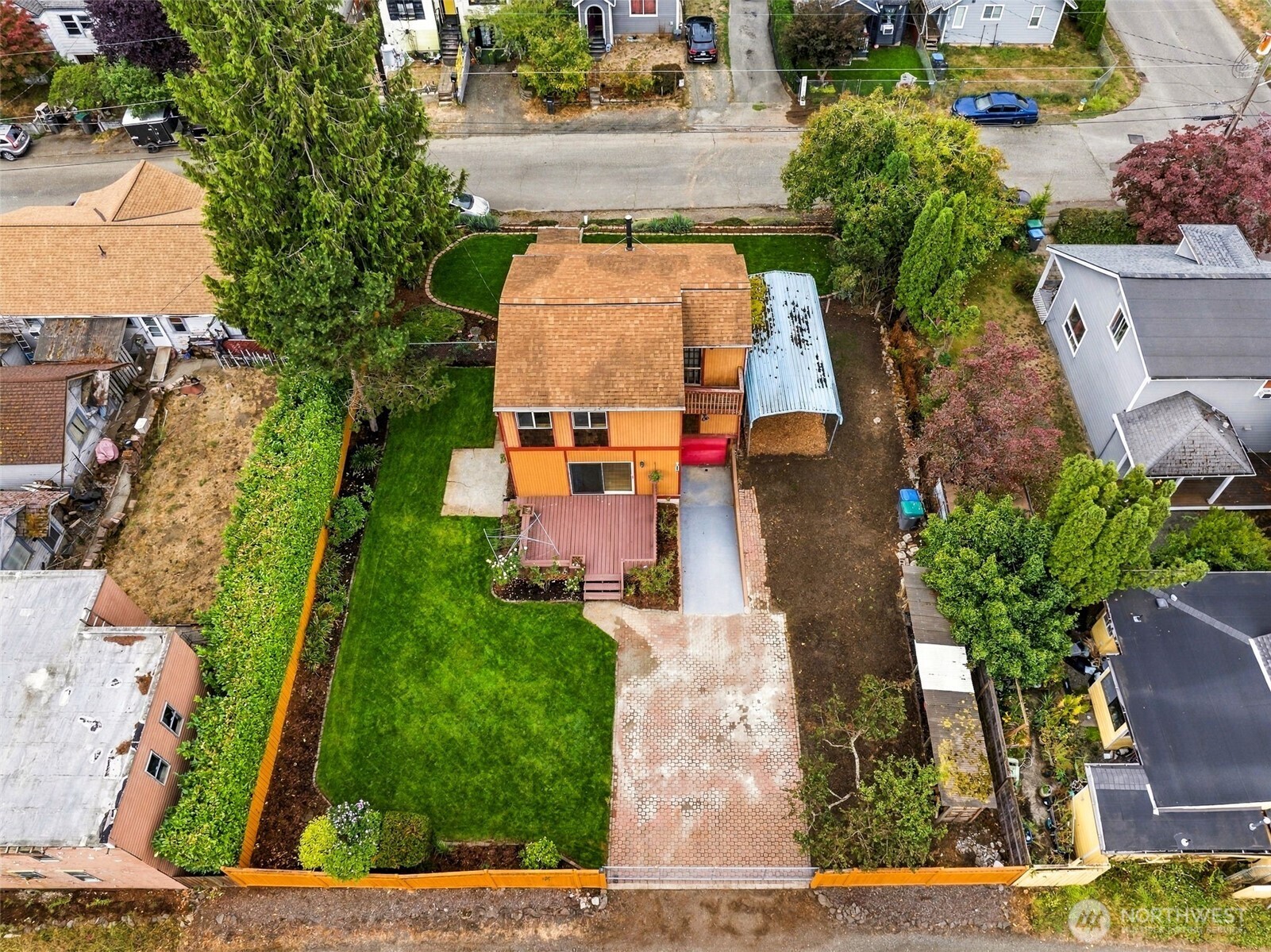 main property photo 32