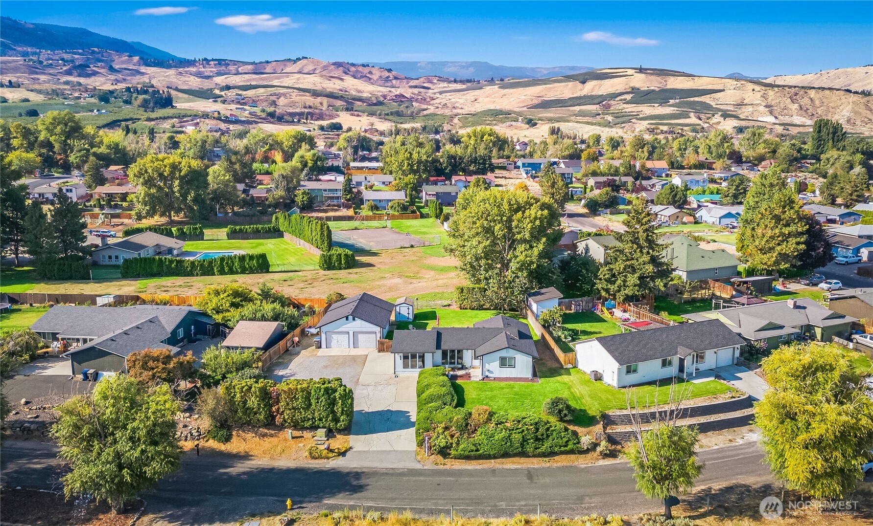 main property photo 31