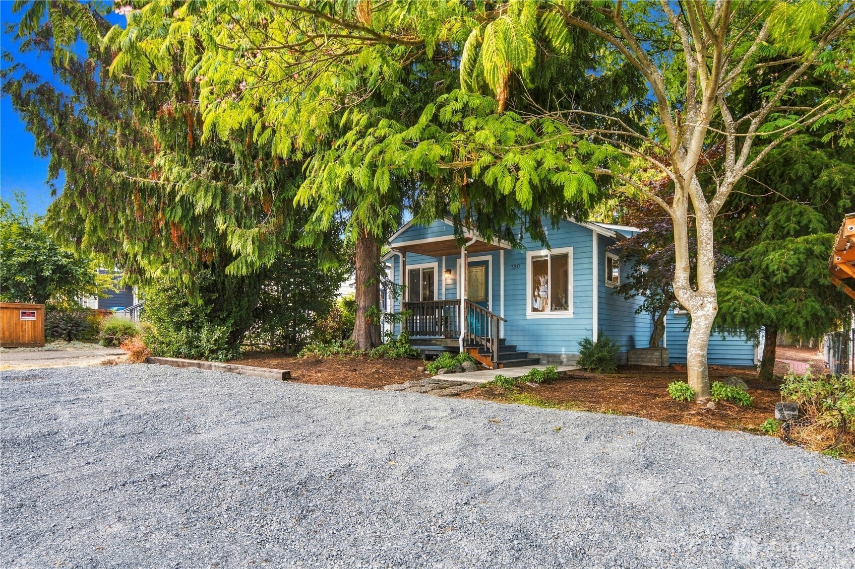 property viewer photo 1