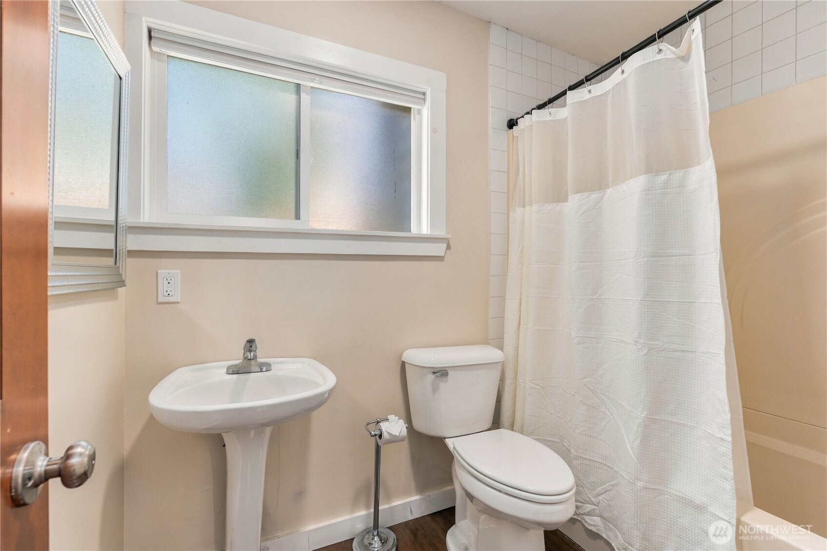 property viewer photo 16