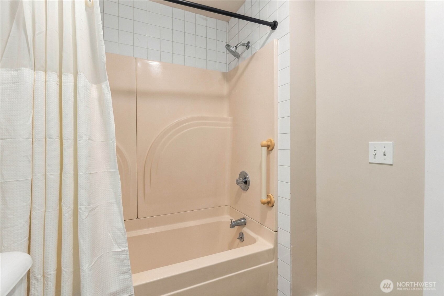 property viewer photo 17