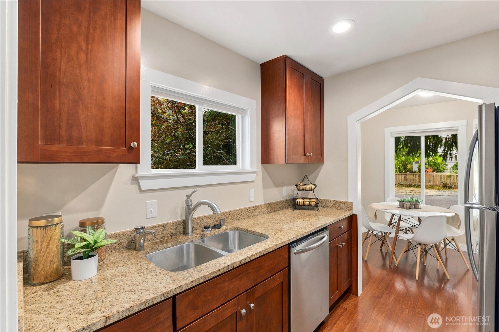 property viewer photo 19
