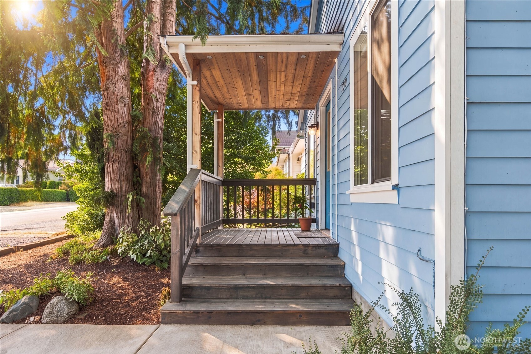 property viewer photo 3
