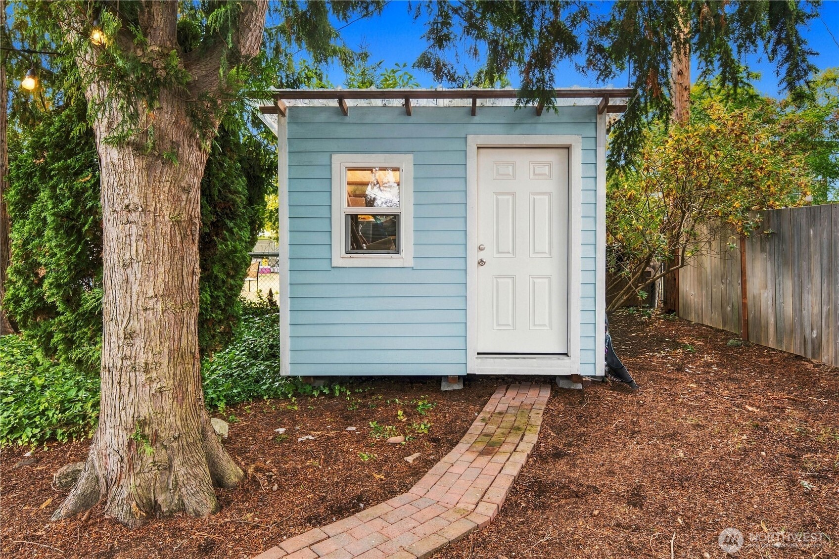 property viewer photo 30