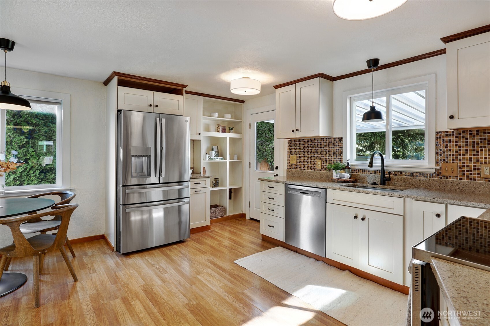 property viewer photo 12