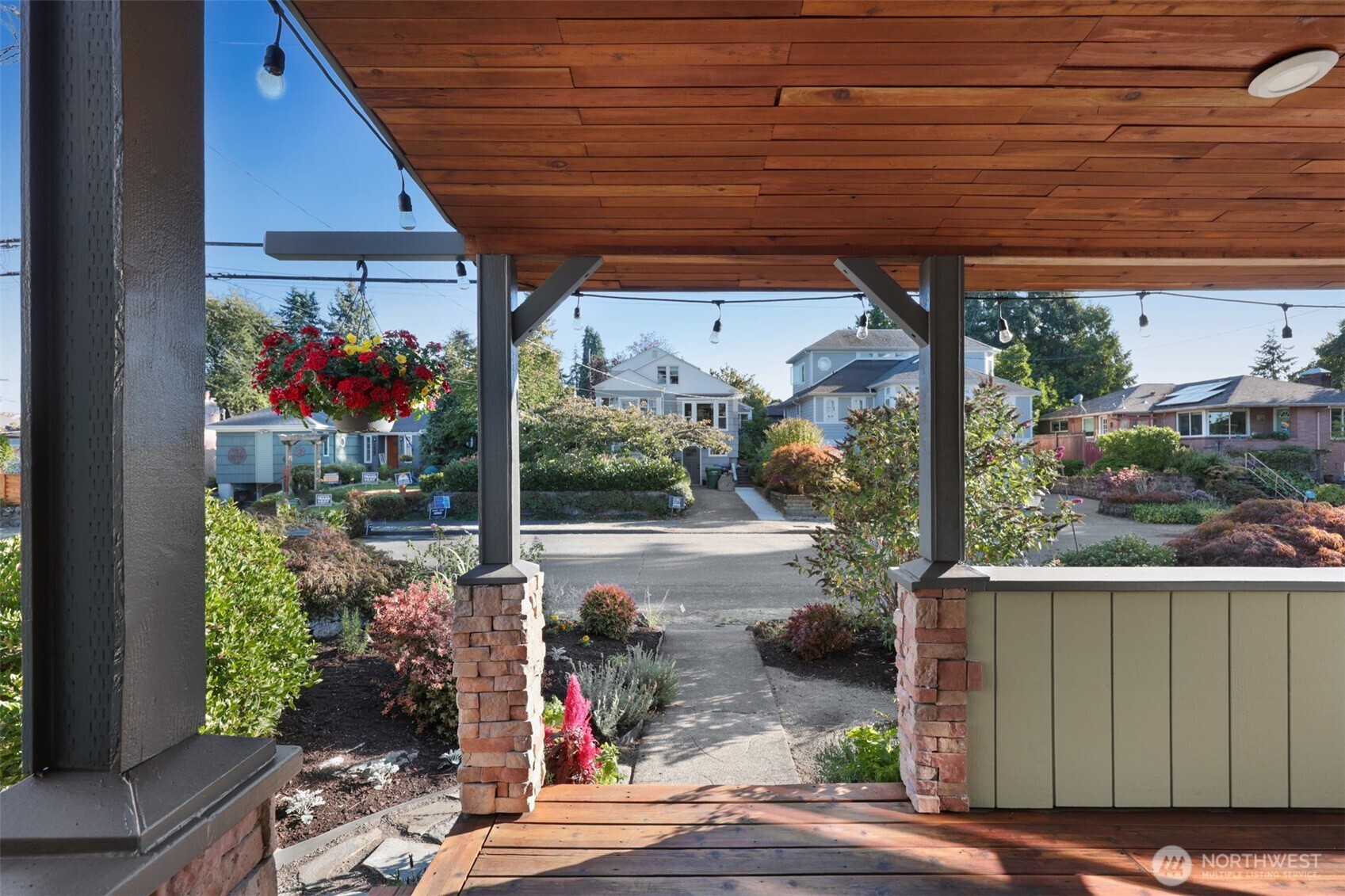 property viewer photo 2