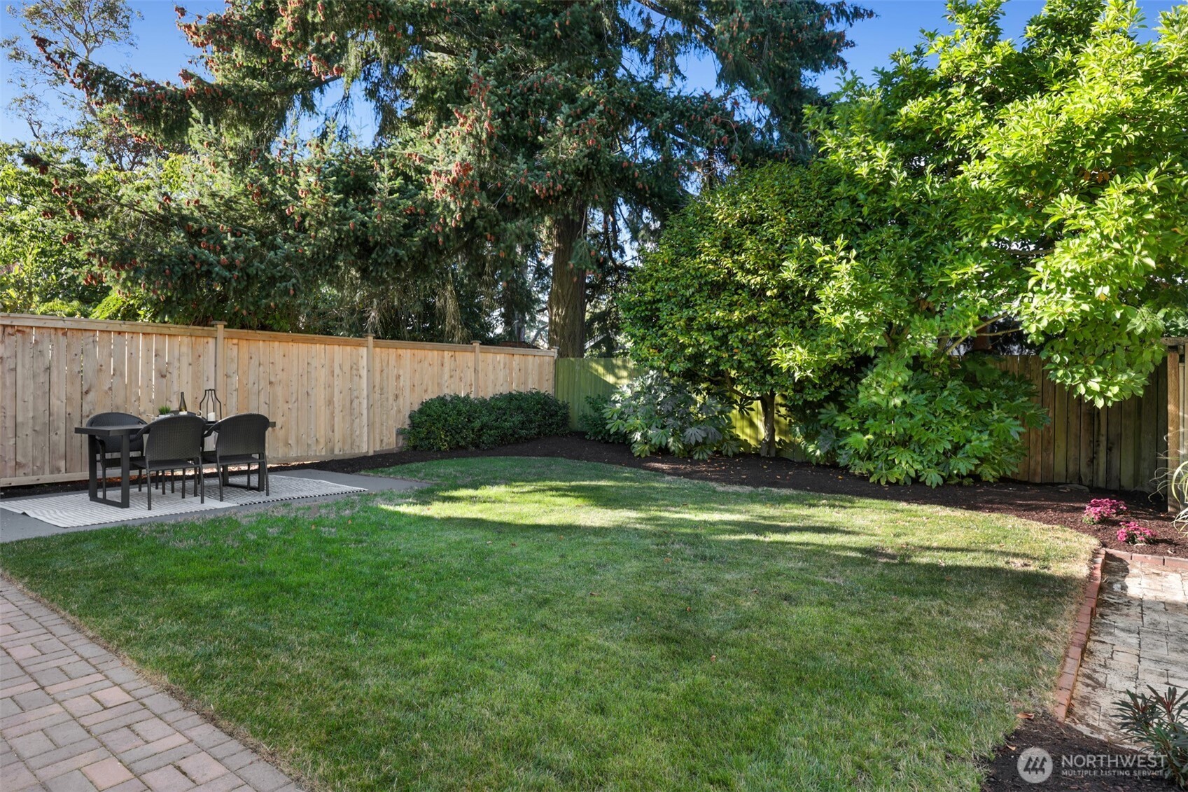 property viewer photo 29