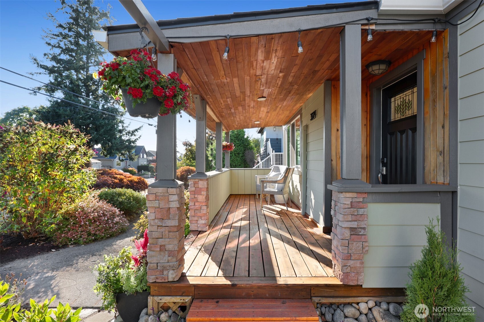 property viewer photo 3
