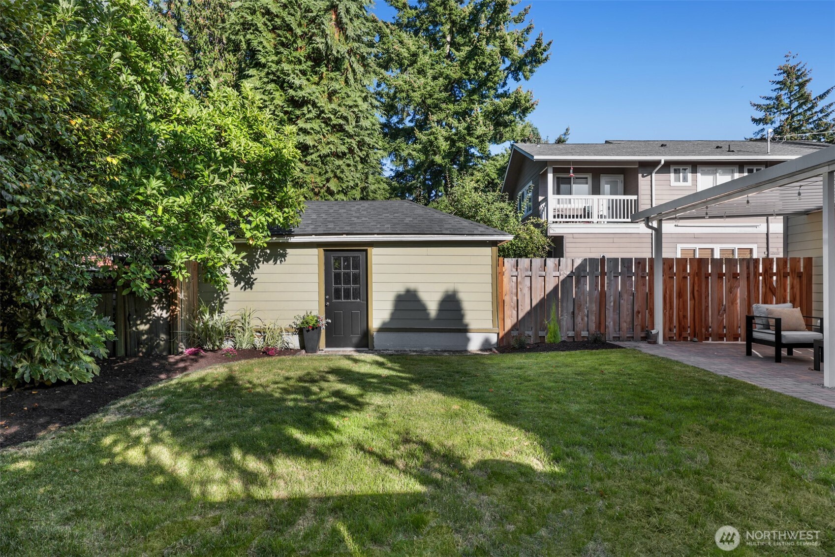 property viewer photo 30