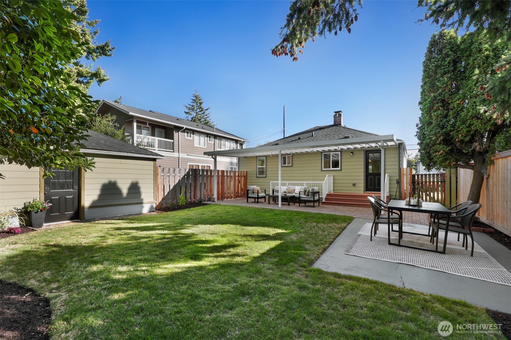 property viewer photo 31