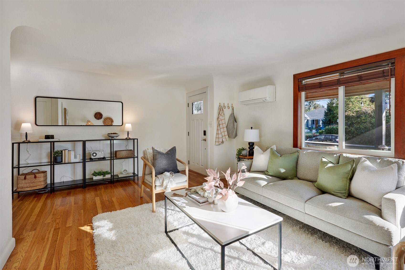 property viewer photo 7