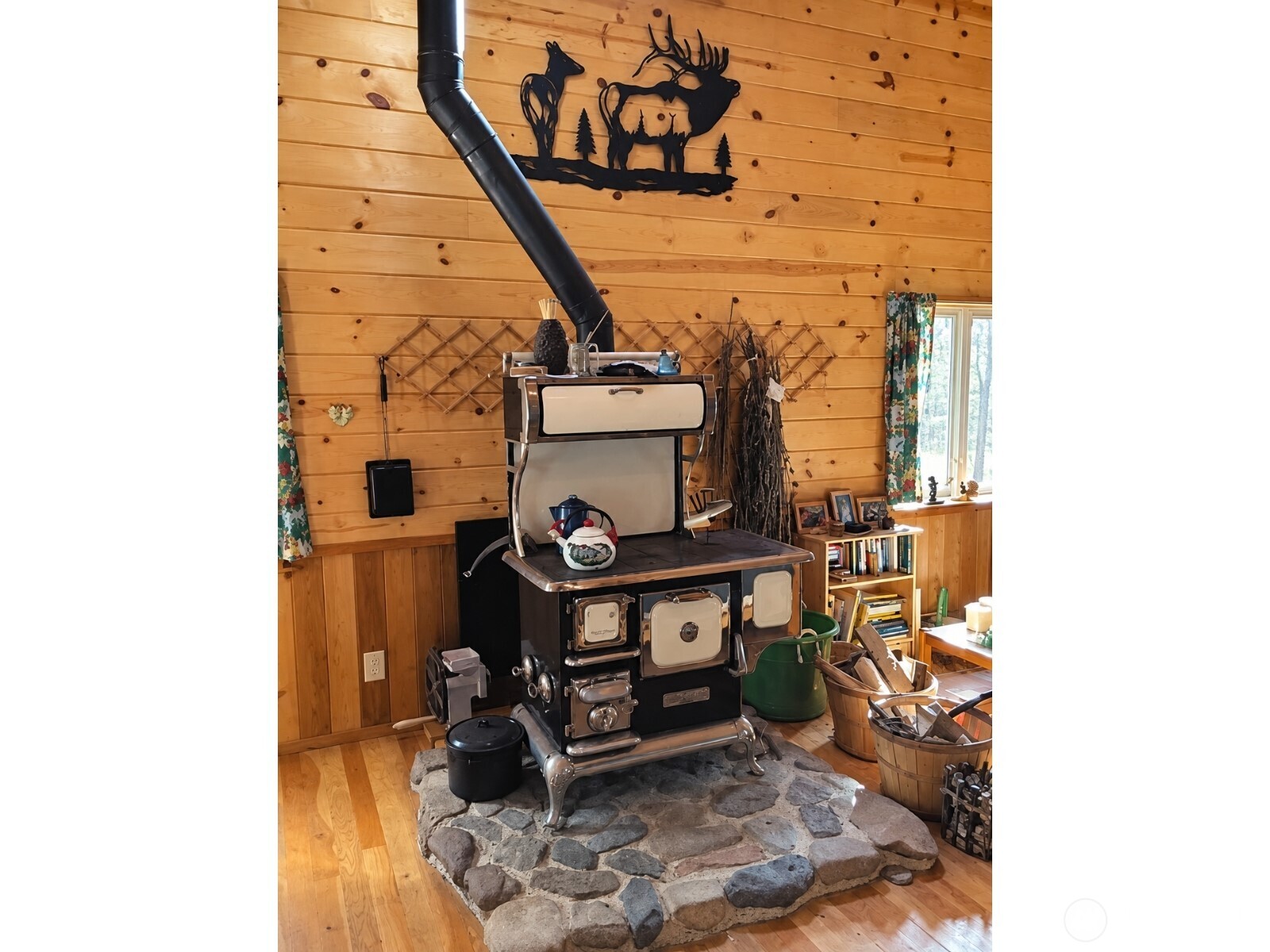 main property photo 14