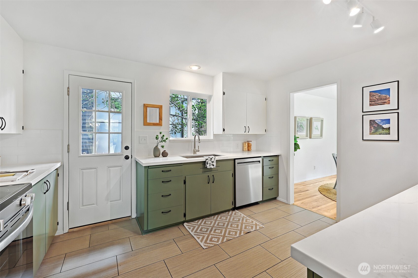property viewer photo 11
