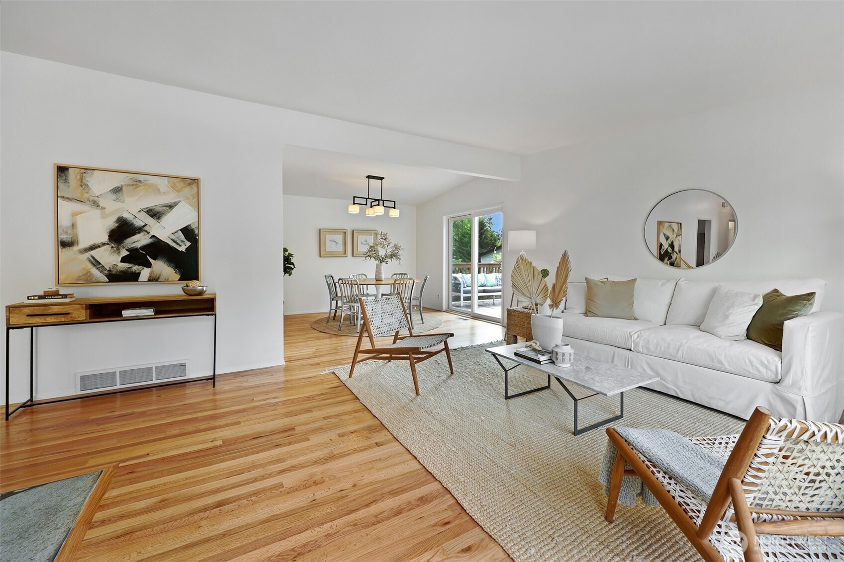 property viewer photo 4