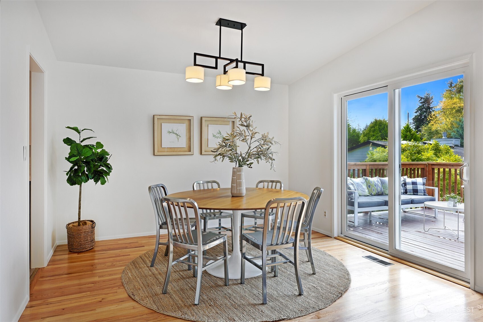 property viewer photo 6