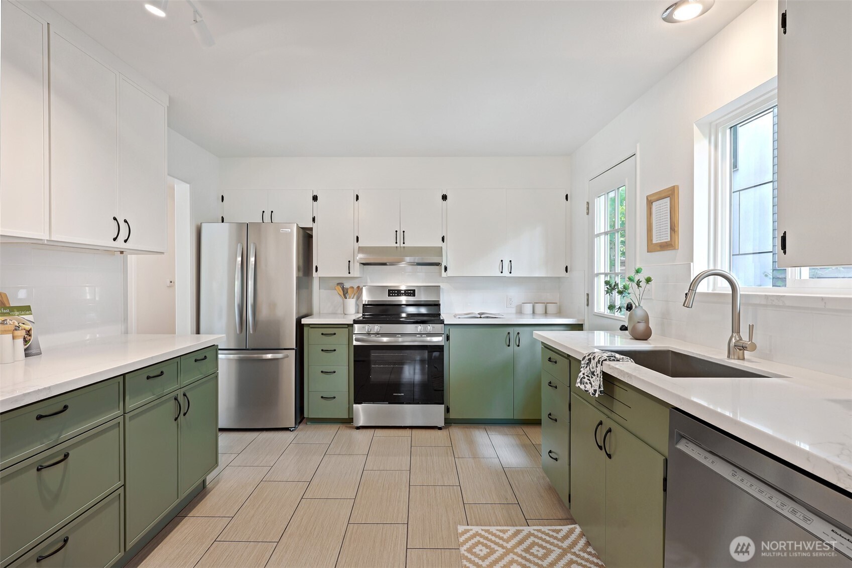 property viewer photo 7