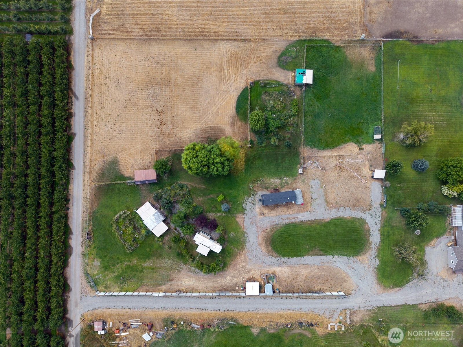 main property photo 17