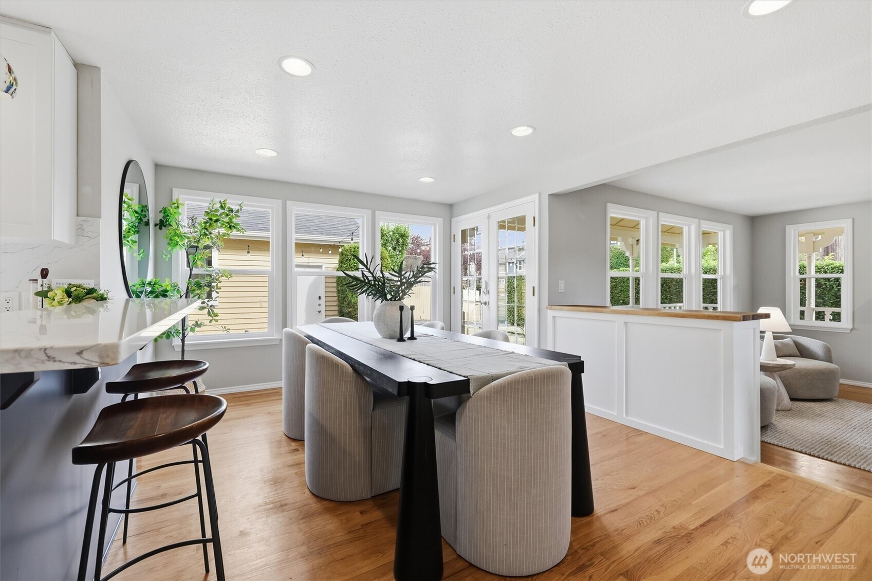 property viewer photo 13