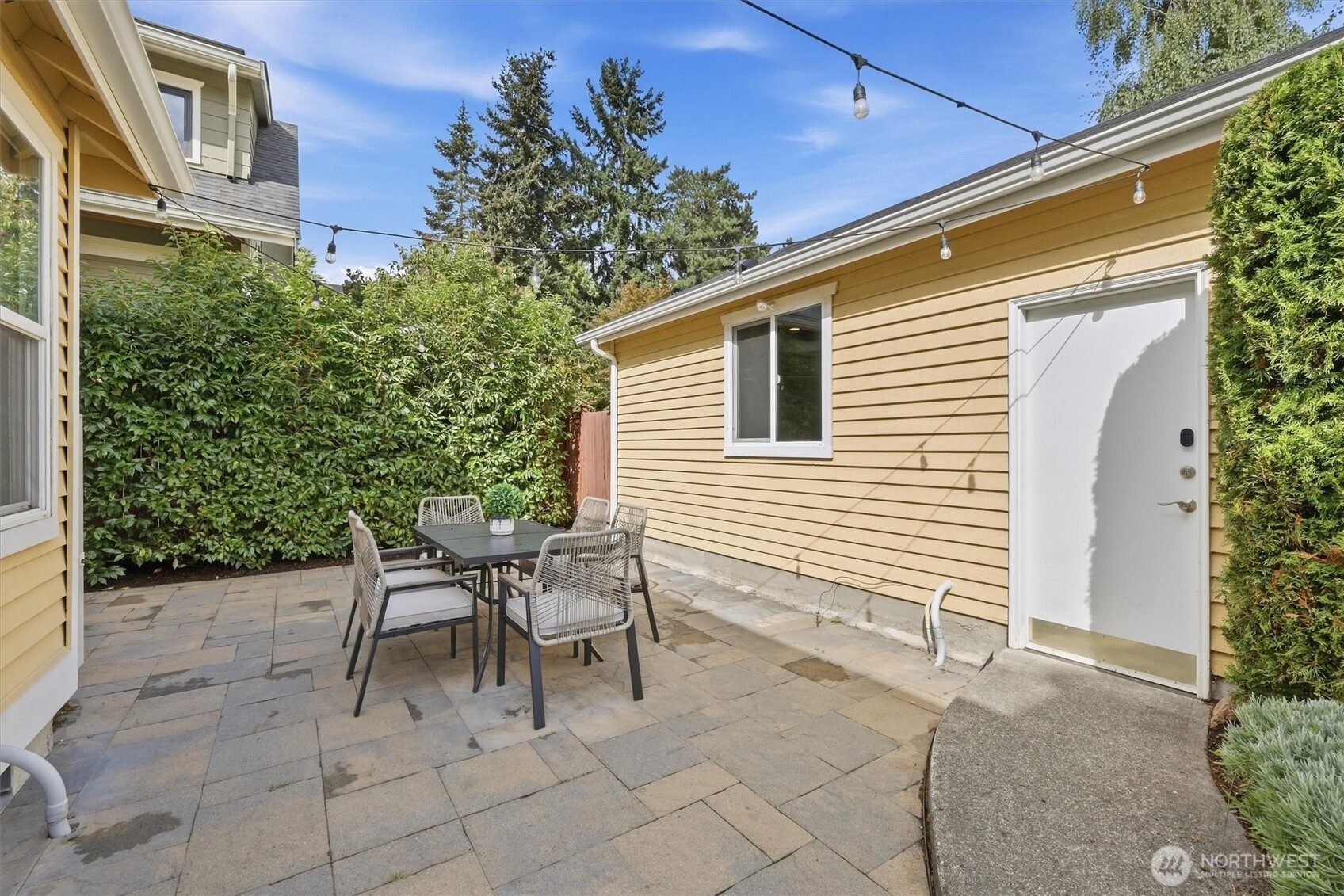 property viewer photo 29