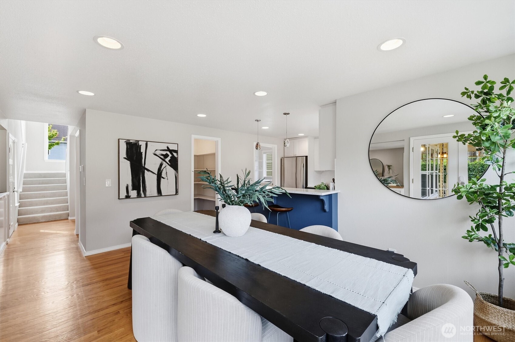 property viewer photo 9